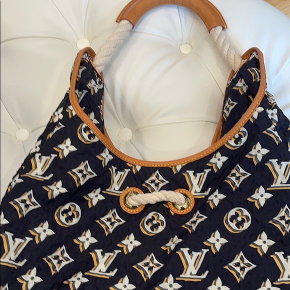 Louis Vuitton Limited Edition Navy Blue Bulles GM - Picture 9 of 15